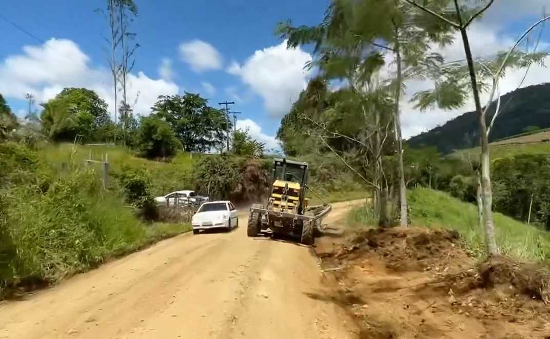 Prefeitura conclui a recuperação da estrada da região do Novo Itamarati